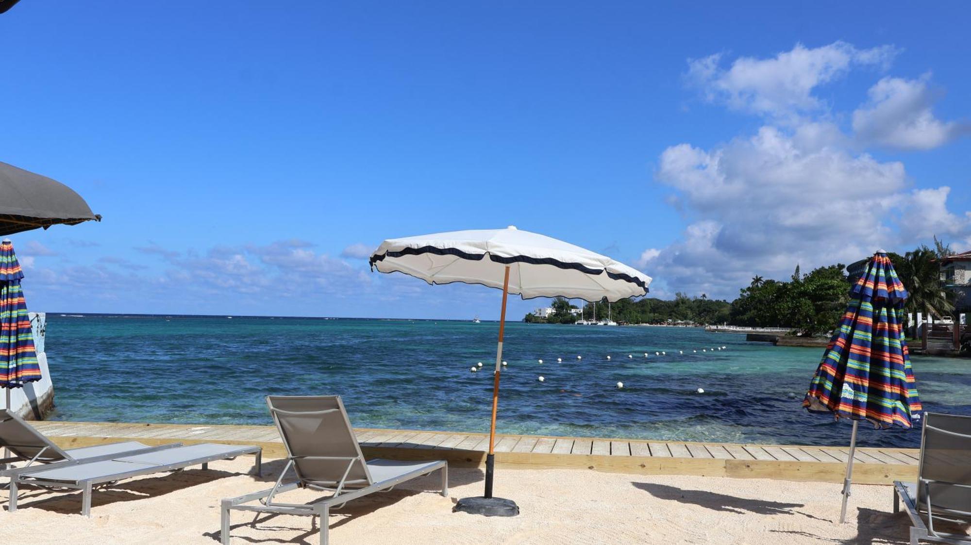 מלון אוצ'ו ריוס Ocean Palms מראה חיצוני תמונה